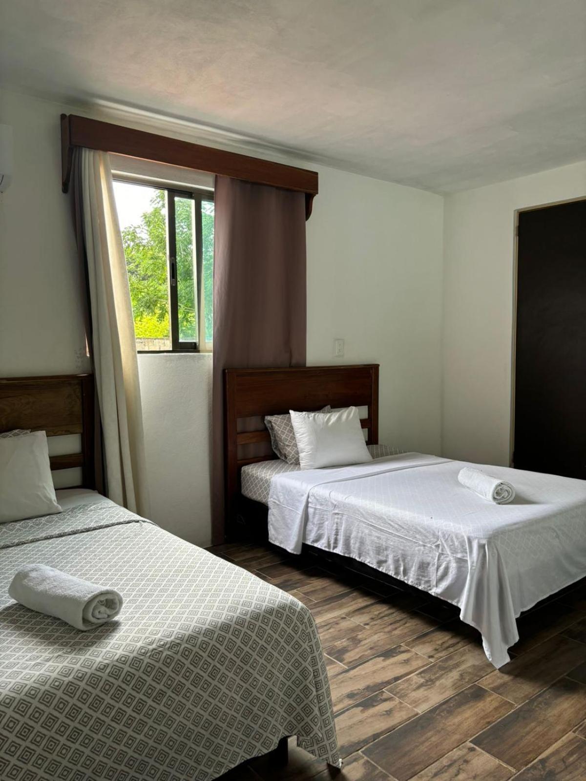 Hotel Miriam Bacalar Bagian luar foto